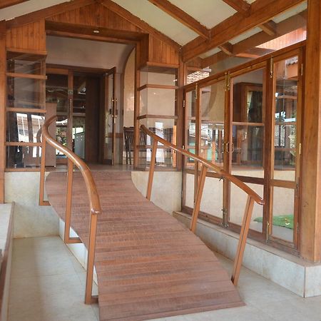 Kaular Atithis Grand Kokan Resort Ganpatipule Exterior photo