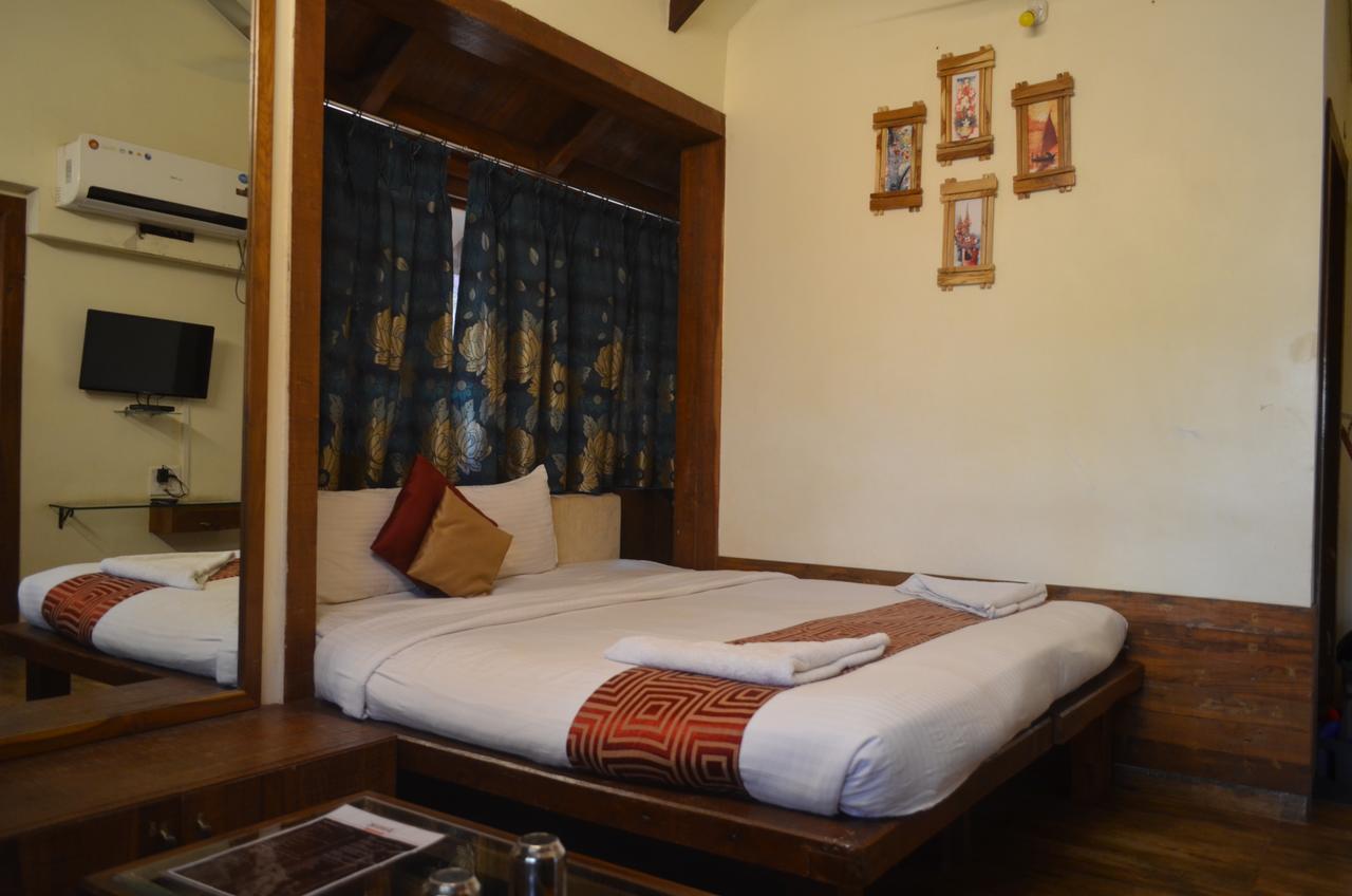 Kaular Atithis Grand Kokan Resort Ganpatipule Exterior photo